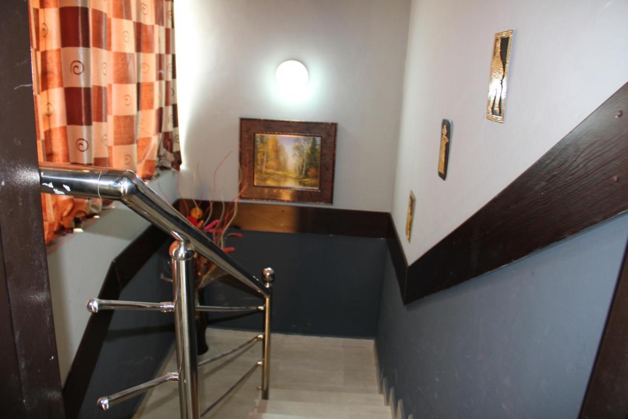 Vinchee Suites Lagos Extérieur photo